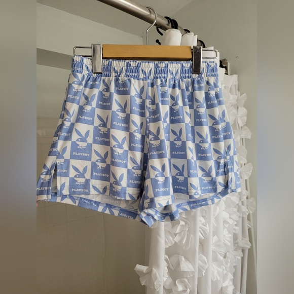 the playboy short - Picture 3 of 4